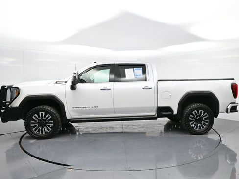 Used 2022 GMC Sierra 2500 Denali w/ Denali Ultimate Package image 4