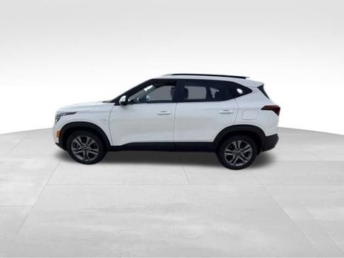 Used 2021 Kia Seltos S AWD/4WD image 3