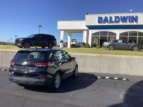 Used 2022 Chevrolet Equinox LS image 7