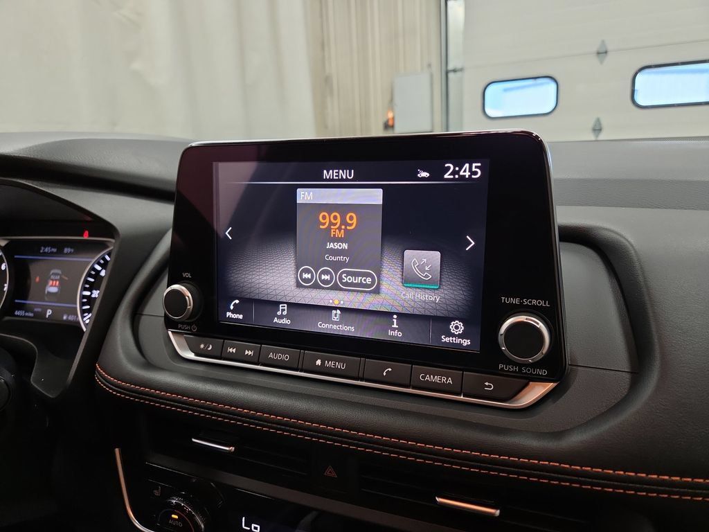 Used 2025 Nissan Rogue SV AWD/4WD image 15