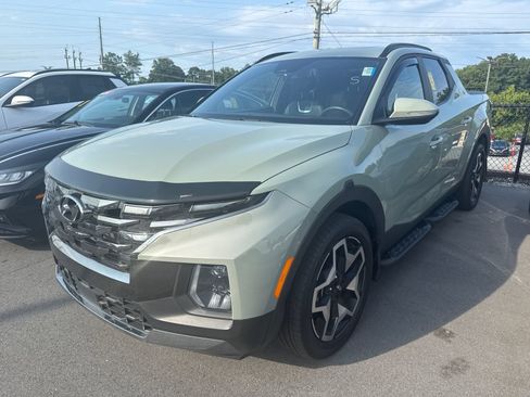 Used 2023 Hyundai Santa Cruz Limited AWD/4WD image 2
