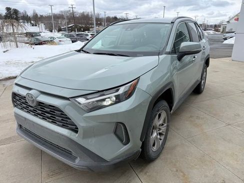 Used 2023 Toyota RAV4 XLE image 3