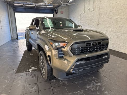 New 2026 Toyota Tacoma TRD Sport image 2