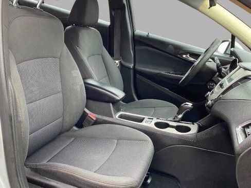 Used 2016 Chevrolet Cruze LS image 28