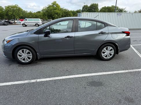 Used 2022 Nissan Versa S FWD image 8
