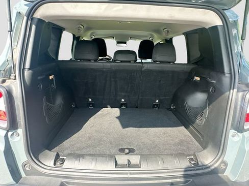 Used 2016 Jeep Renegade Trailhawk AWD/4WD image 25