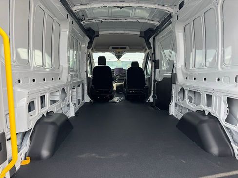 New 2026 Ford Transit 250 148 Medium Roof image 19
