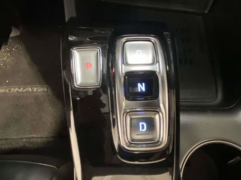 Used 2022 Hyundai Sonata Limited image 19