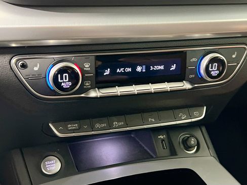 Used 2025 Audi Q5 2.0T Premium image 26