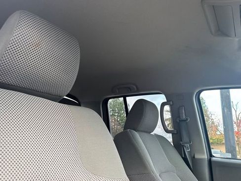 Used 2017 Nissan Frontier SV image 17