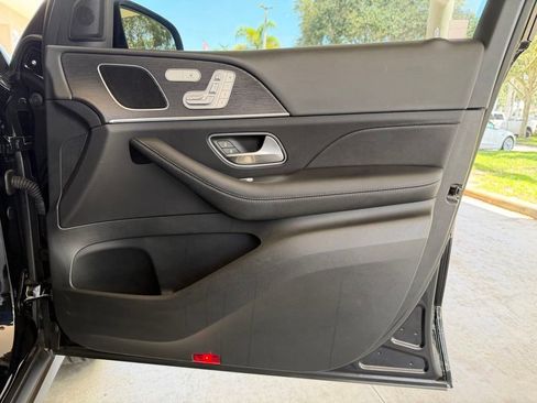 Used 2025 Mercedes-Benz GLE 350 4MATIC image 25