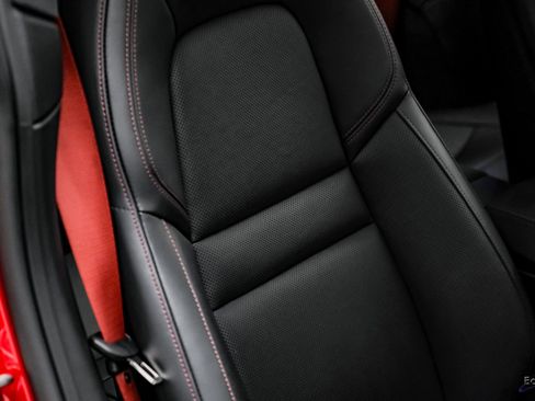 Used 2024 Porsche 911 Carrera w/ Premium Package image 46