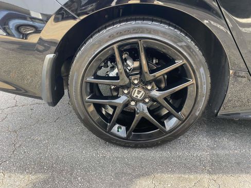 Used 2024 Honda Civic Sport image 9