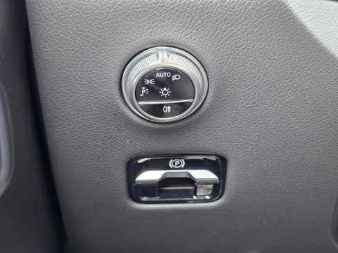 Used 2023 Mercedes-Benz GLC 300 4MATIC image 32