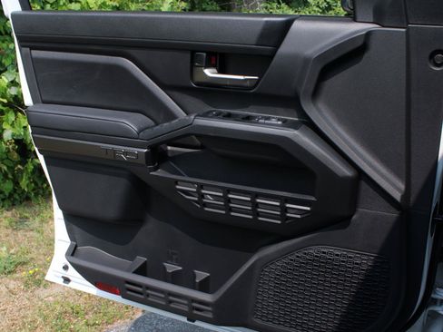 New 2026 Toyota Tacoma TRD Off-Road AWD/4WD image 8