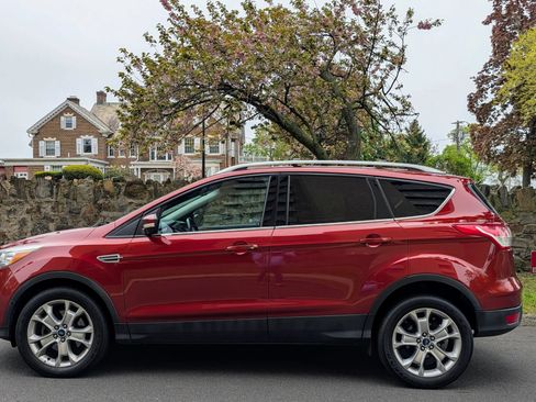 Used 2014 Ford Escape Titanium w/ Equipment Group 401A AWD/4WD image 7