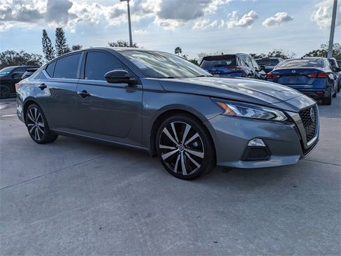 Used 2021 Nissan Altima 2.0 SR image 2