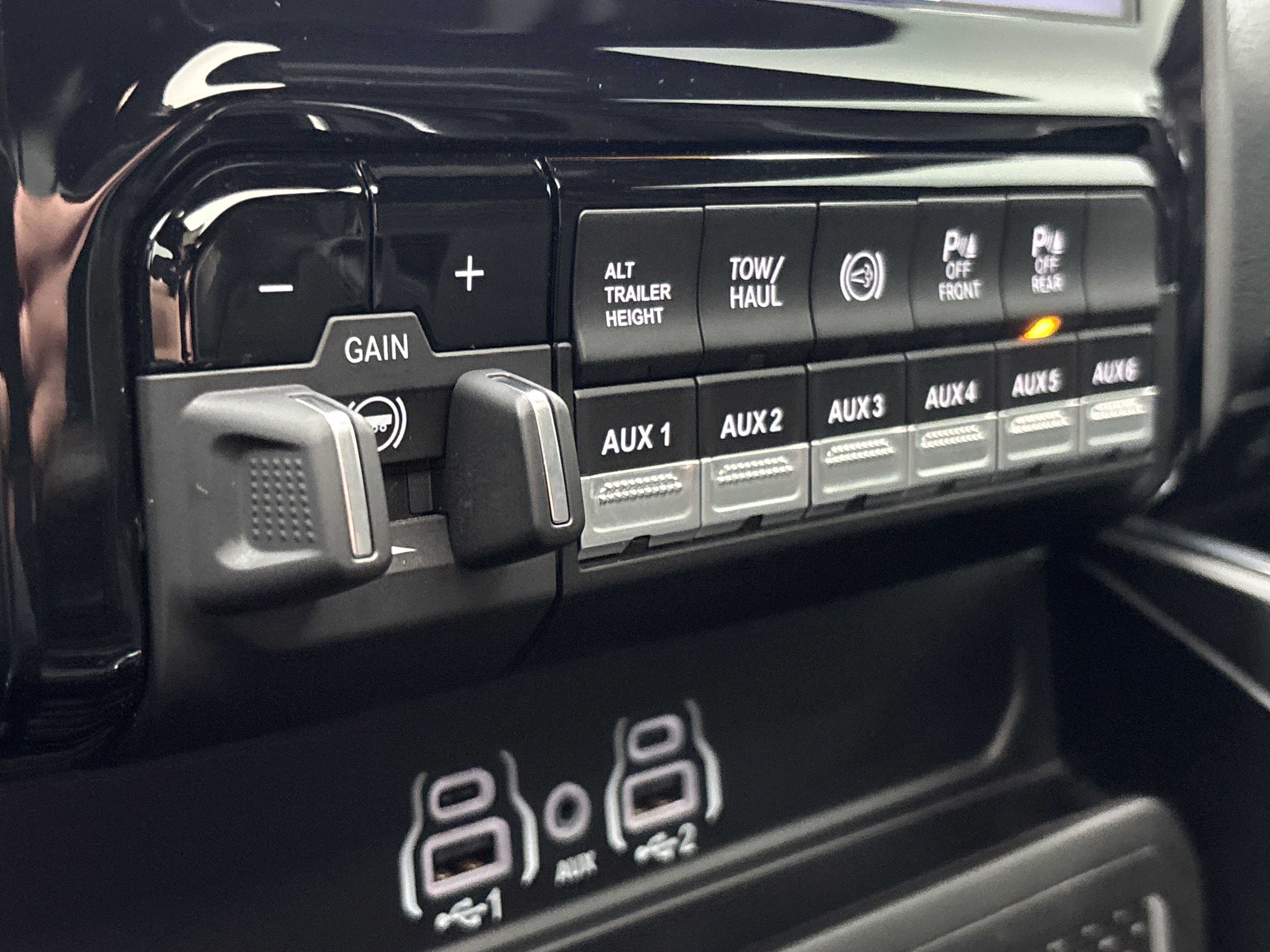 Used 2025 RAM 3500 Laramie w/ Night Edition AWD/4WD image 26