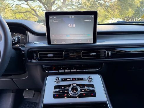 Used 2024 Lincoln Aviator 2WD w/ Premium Package image 14