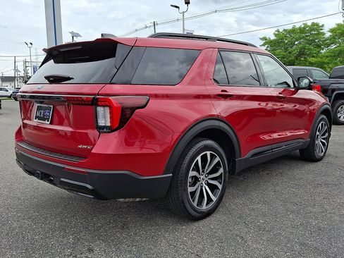 Certified 2025 Ford Explorer ST-Line AWD/4WD image 6