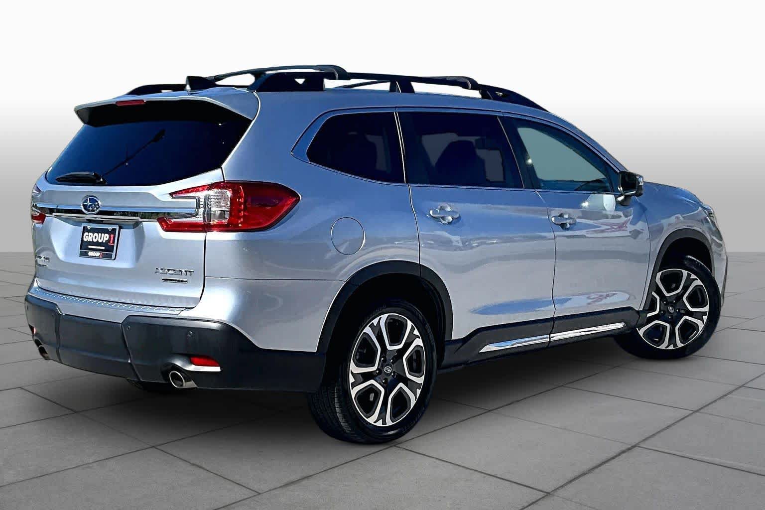 Used 2023 Subaru Ascent Limited w/ Technology Package AWD/4WD image 13