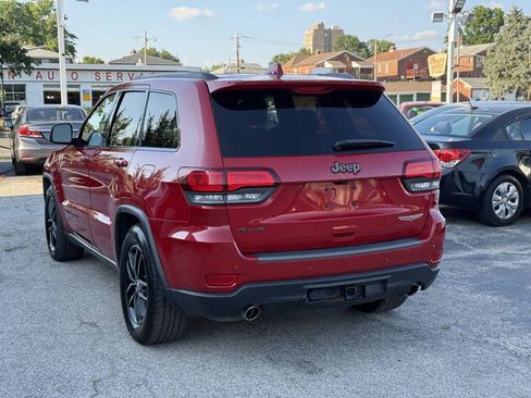 Used 2017 Jeep Grand Cherokee Trailhawk AWD/4WD image 6