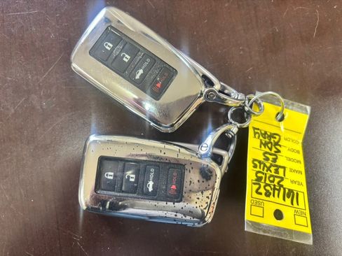 Used 2015 Lexus ES 350 w/ Luxury Package FWD image 43