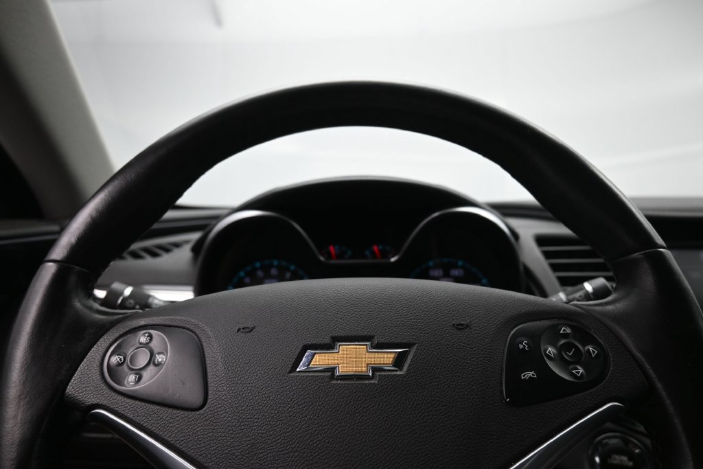 Used 2019 Chevrolet Impala Premier FWD image 13