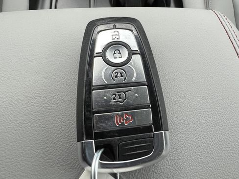 Used 2025 Ford Explorer Active w/ Active Comfort Package AWD/4WD image 36