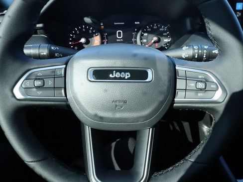 New 2026 Jeep Compass Latitude image 3