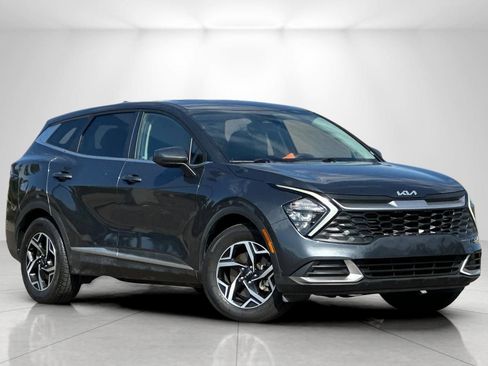 Used 2023 Kia Sportage LX image 1