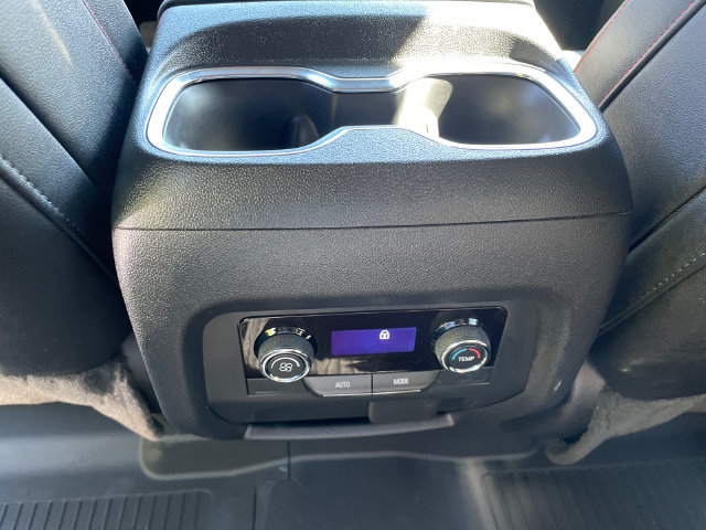Used 2026 Chevrolet Traverse Z71 w/ LPO, Floor Liner Package AWD/4WD image 22
