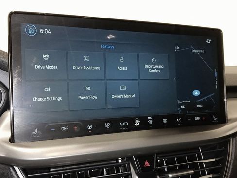 Used 2023 Ford Escape SE image 25