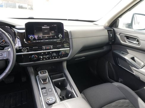 Used 2023 Nissan Pathfinder SV AWD/4WD image 20