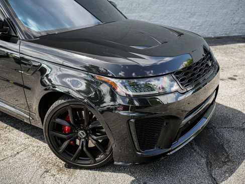 Used 2019 Land Rover Range Rover Sport SVR image 6