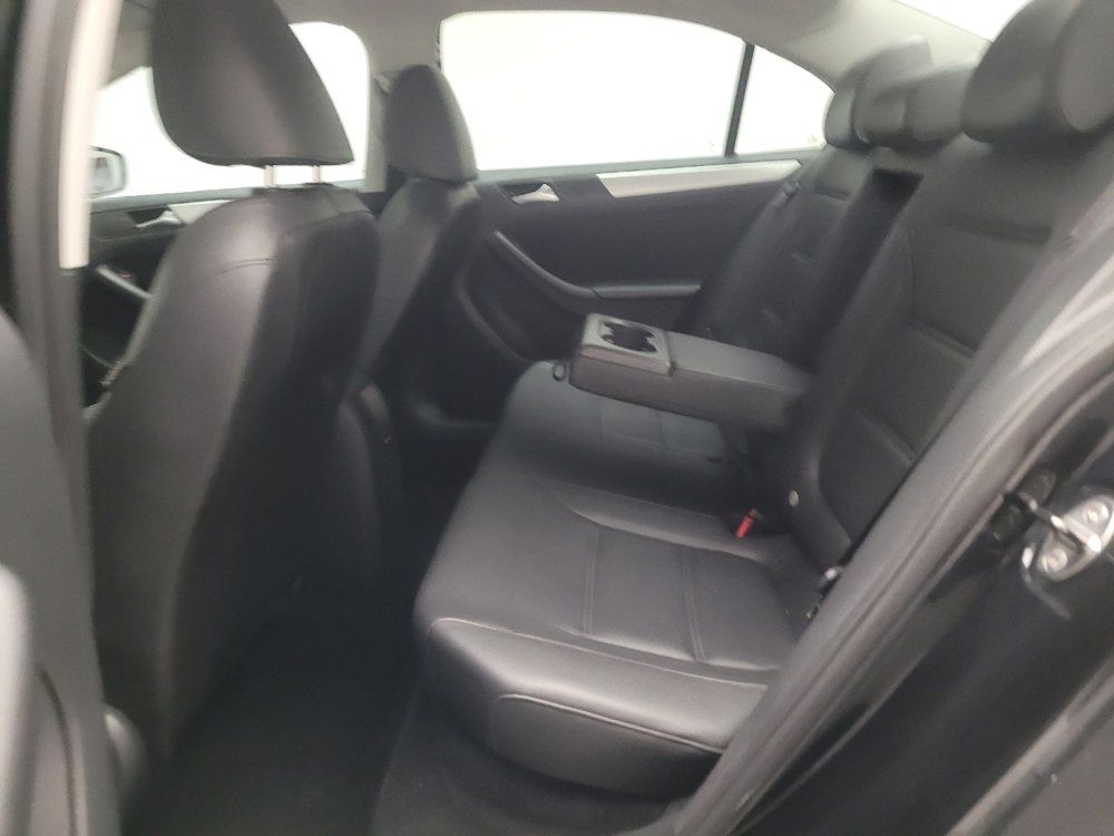Used 2014 Volkswagen Jetta SE FWD image 18