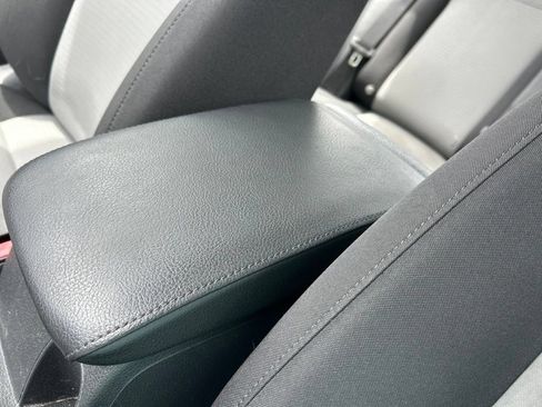 Used 2017 Volkswagen Jetta S FWD image 34