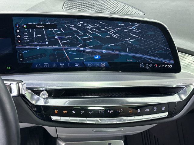 Used 2024 Cadillac Lyriq Luxury AWD/4WD image 14