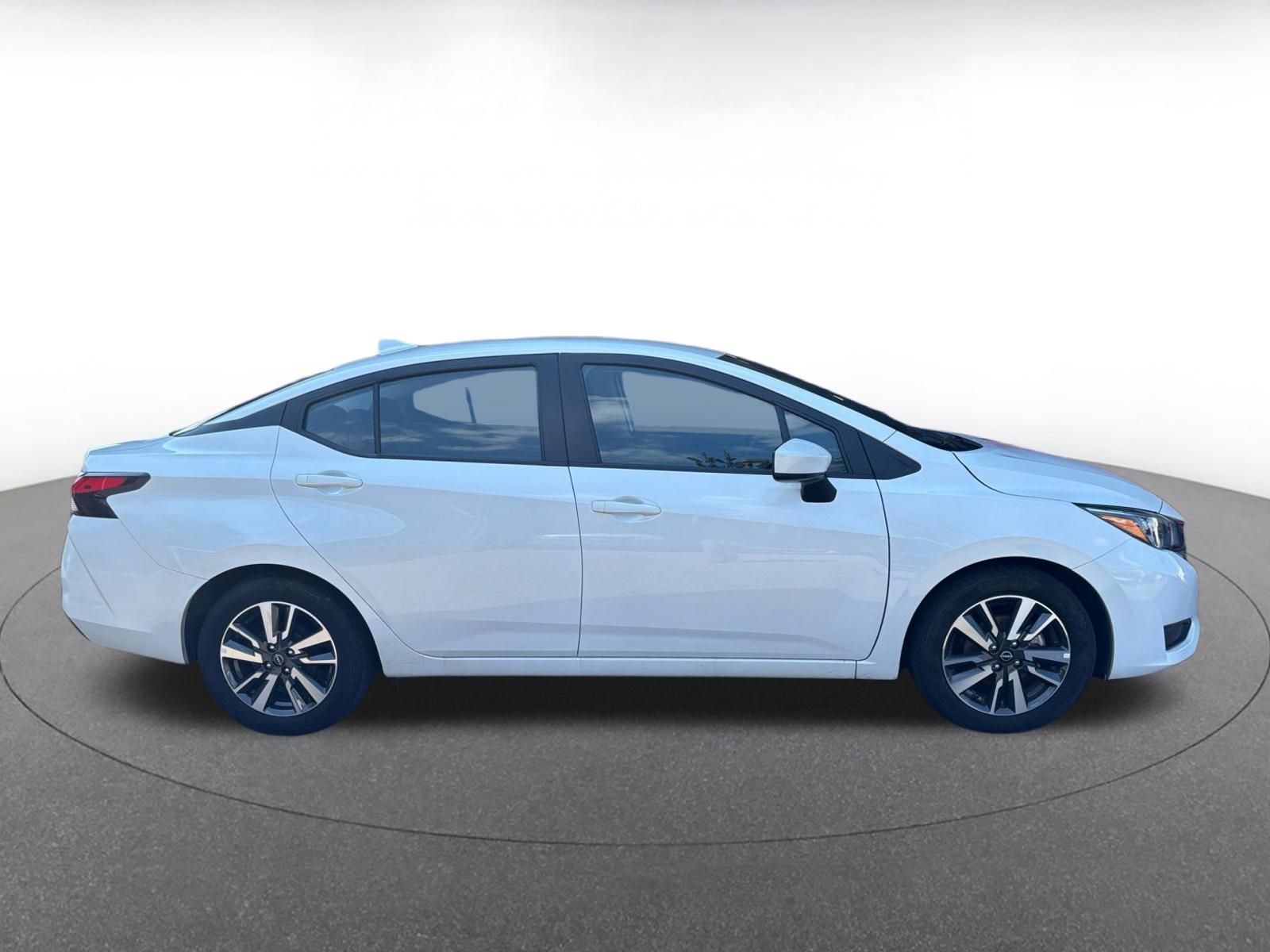Used 2025 Nissan Versa SV FWD image 14