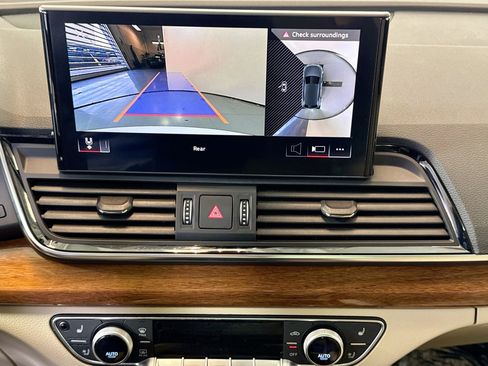 Used 2022 Audi Q5 e Premium Plus w/ Premium Plus Package image 14