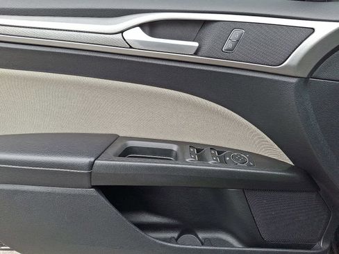 Used 2019 Ford Fusion S FWD image 13