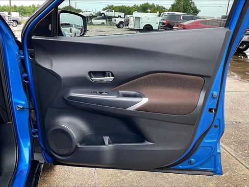 Used 2023 Nissan Kicks SR FWD image 28