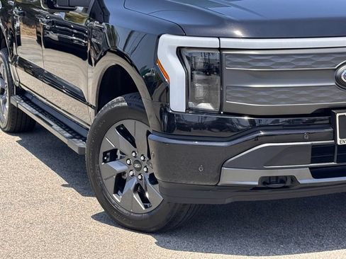 Certified 2022 Ford F150 Lightning Lariat AWD/4WD image 4