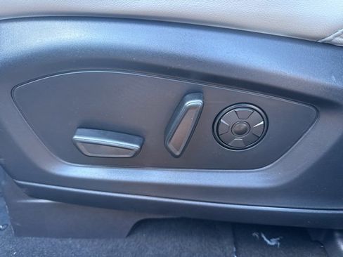 New 2026 Ford Explorer Platinum w/ LUX Leather Package image 11