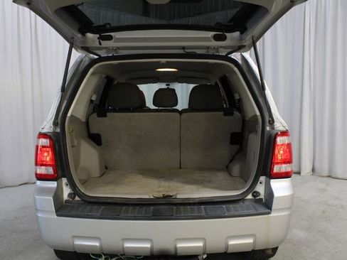 Used 2010 Ford Escape XLS AWD/4WD image 28