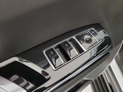 Certified 2026 Cadillac Escalade ESV Platinum Sport AWD/4WD image 21