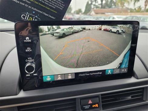 New 2025 Honda Pilot Touring image 9