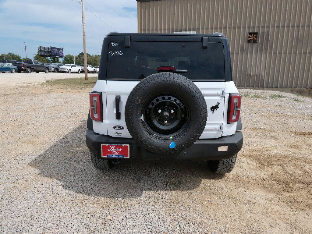 New 2026 Ford Bronco Outer Banks w/ Black Appearance Package AWD/4WD image 7