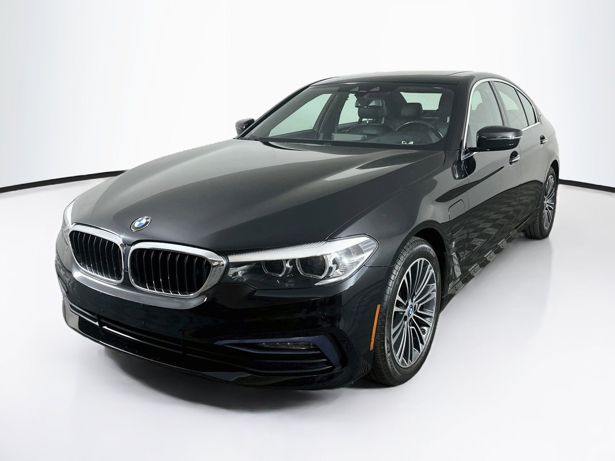Used 2018 BMW 530e RWD image 3