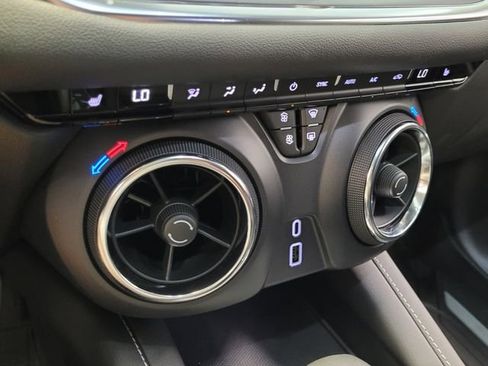 New 2025 Chevrolet Blazer LT w/ Midnight/Sport Edition image 18